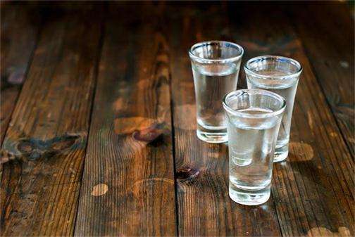 藏白酒的正确喝法,白酒的五种藏法