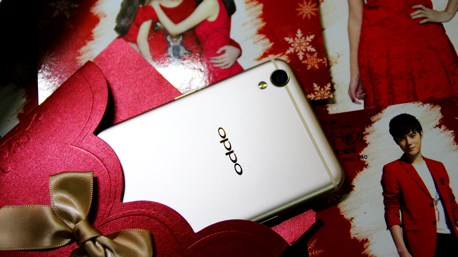 杨幂李易峰代言的手机oppo,李易峰代言oppo手机现在的价格