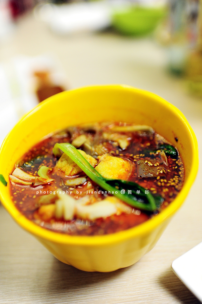 抚顺最好的麻辣拌串,抚顺风靡特色小吃麻辣拌