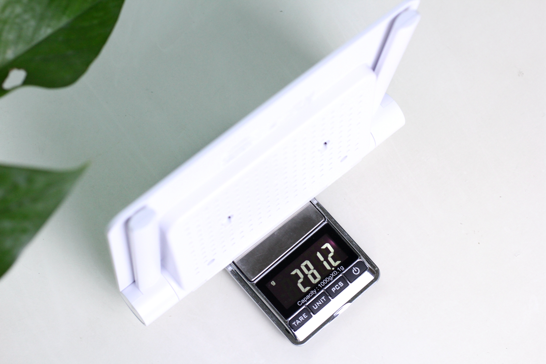 同价位路由器选华硕好还是tp,百元路由器和百元路由器哪个好