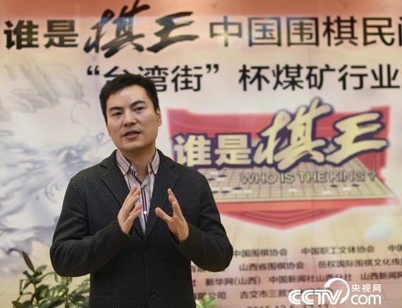 他是央视名嘴,谭咏麟张学友巅峰对决