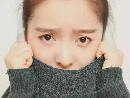 右下巴反复长痘痘是怎么回事,下巴到脖子反复长痘痘怎么治