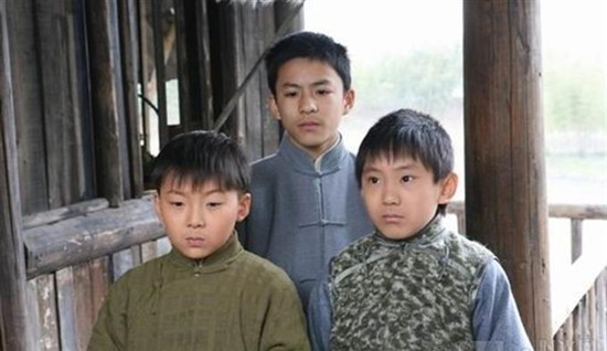 陈赫郑恺大学时期照片,郑恺和陈赫的同班同学名单