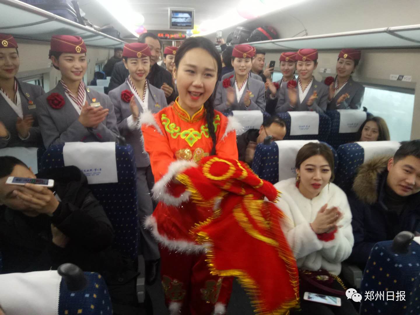 出发!郑蓉高铁今日开通,5小时郑州飙成都,两城“热恋”模式正式开启