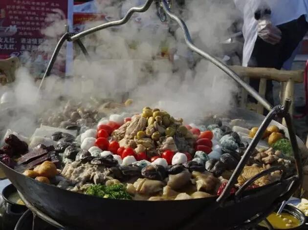 三里畈温泉度假村有什么好玩的,三里畈温泉度假村夜景