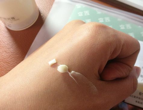 秋冬干皮保湿滋润面霜哪款好用呢,沙漠干皮用什么面霜