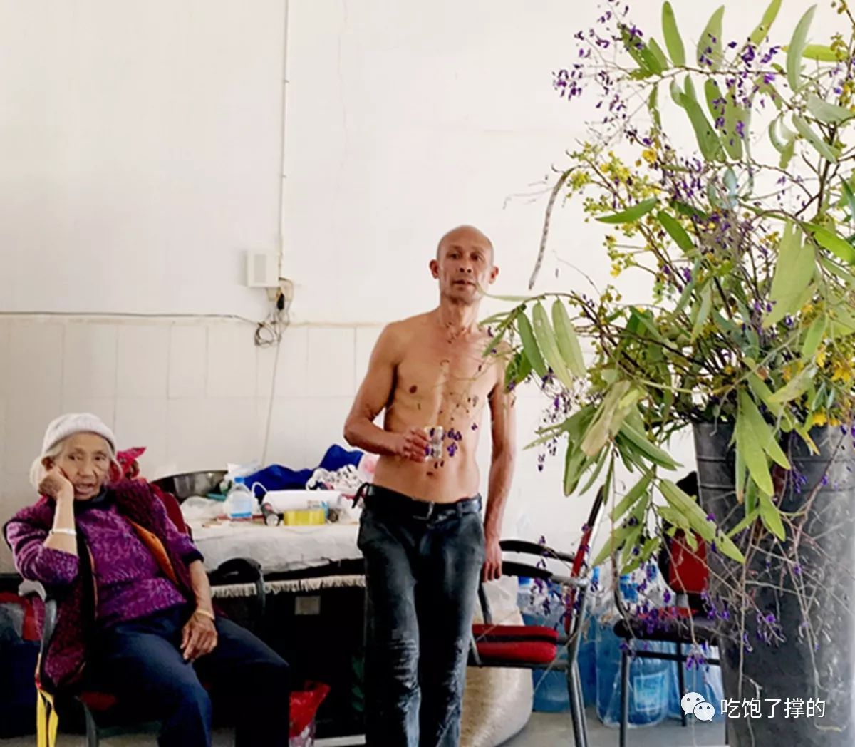 各种烤火龙果干,奶香傣家芒果干