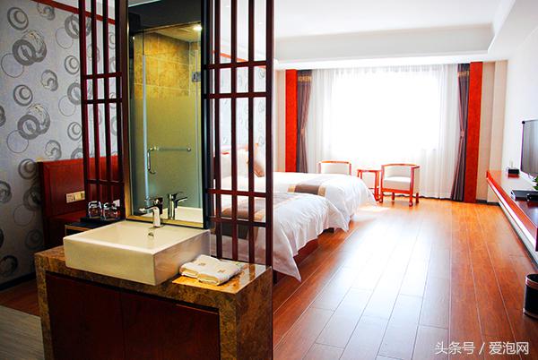 京东第一温泉视频,京东第一温泉私人泉