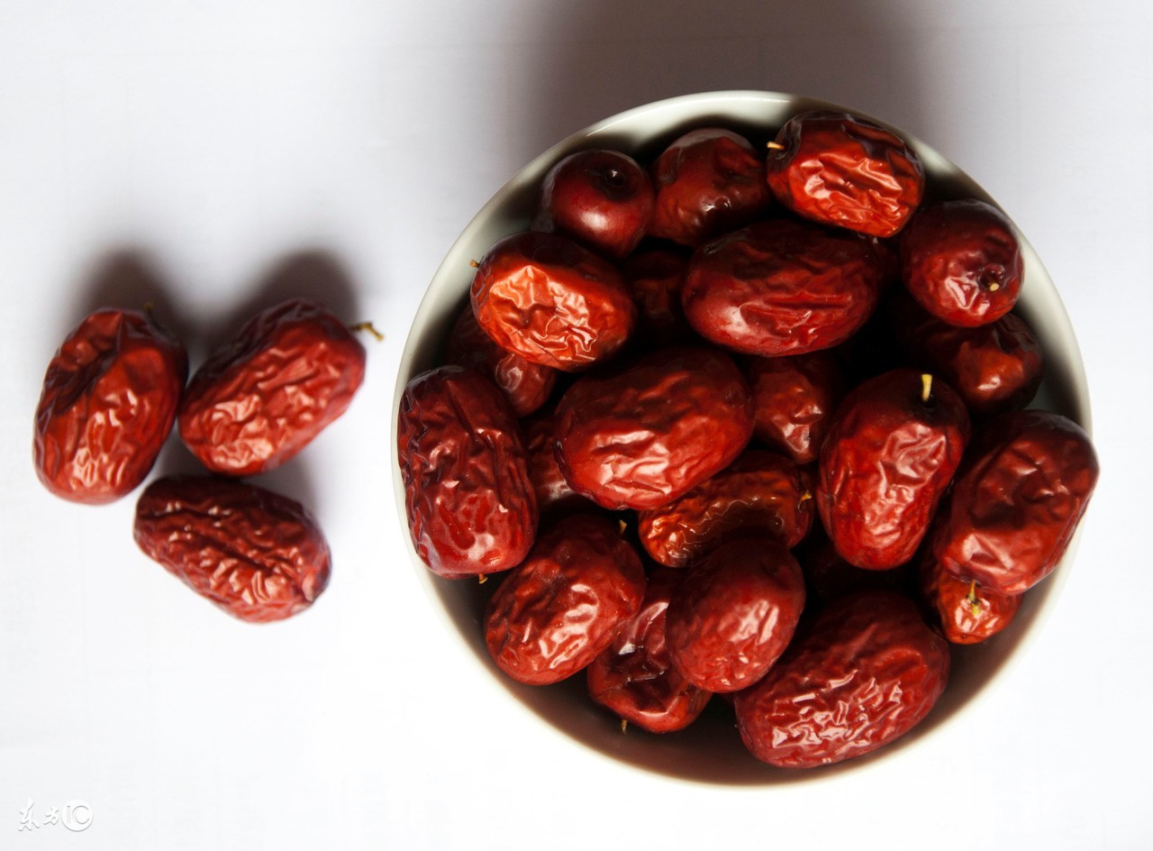 红枣的禁忌与副作用,红枣的禁忌与副作用有哪些
