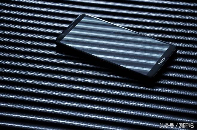 荣耀畅玩7x值得买么,荣耀畅玩7x深度测评