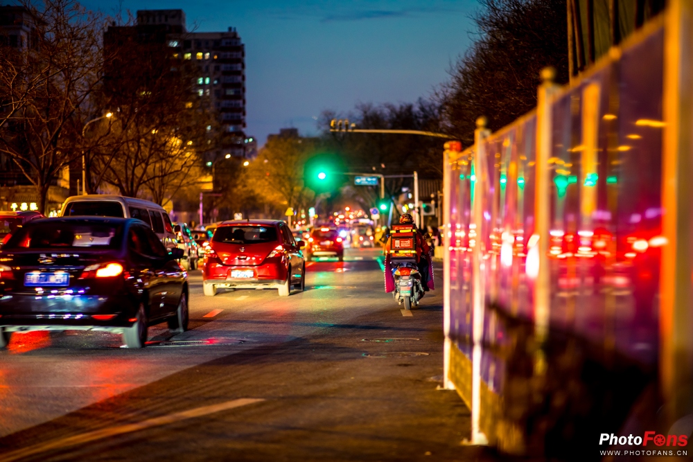 佳能ef85mm1.2人像王测评,佳能定焦镜头ef50mm1.8
