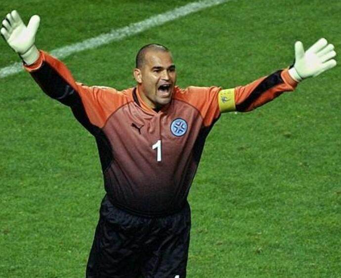 世界门将的脚法,守门员任意球大师