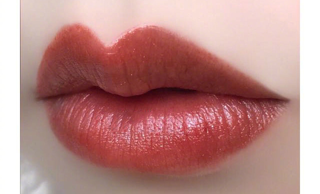 雅诗兰黛豆沙色口红杨幂同款,杨幂专属枫叶色口红