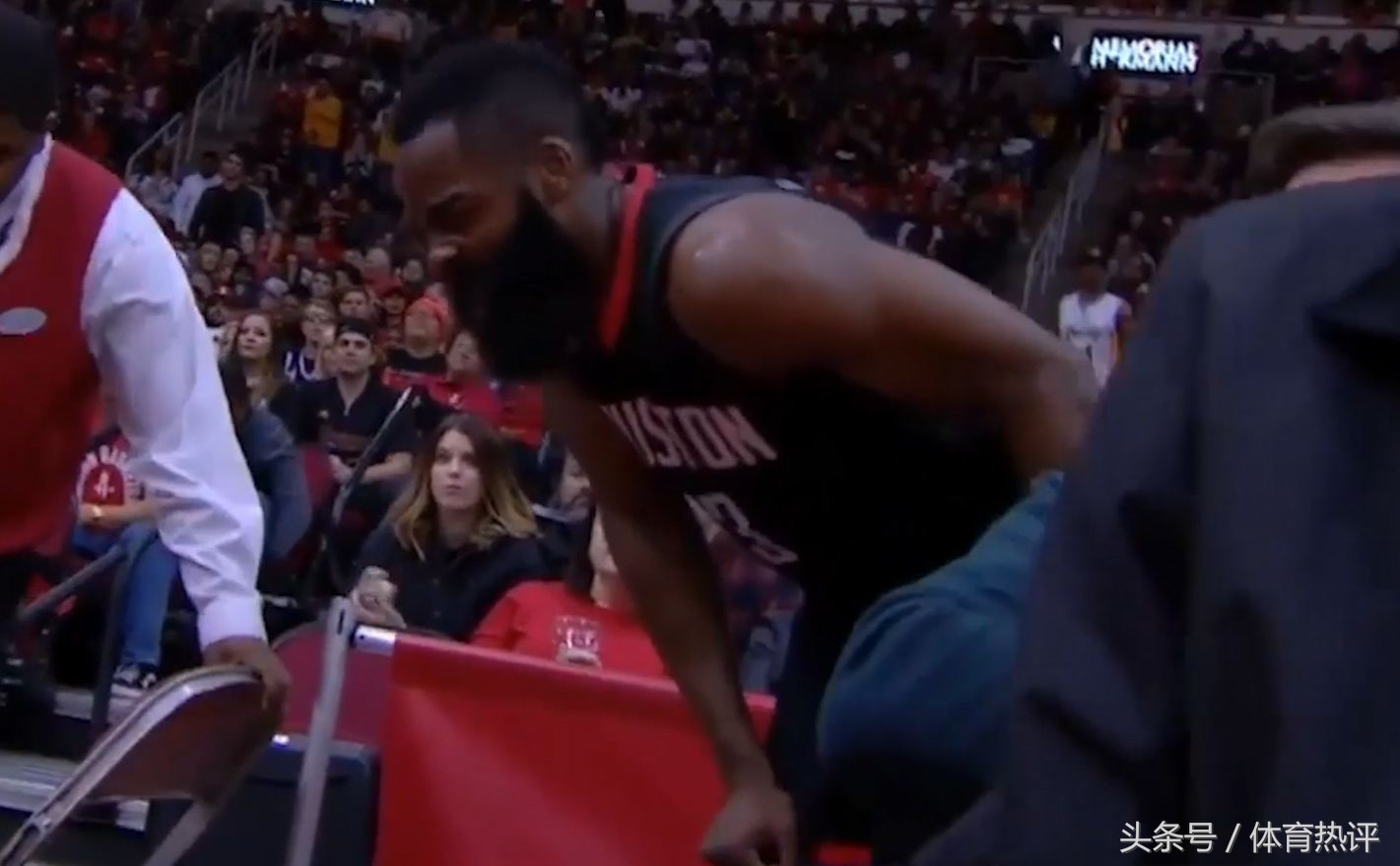 哈登二级拉伤强行复出,哈登确认右腿筋拉伤