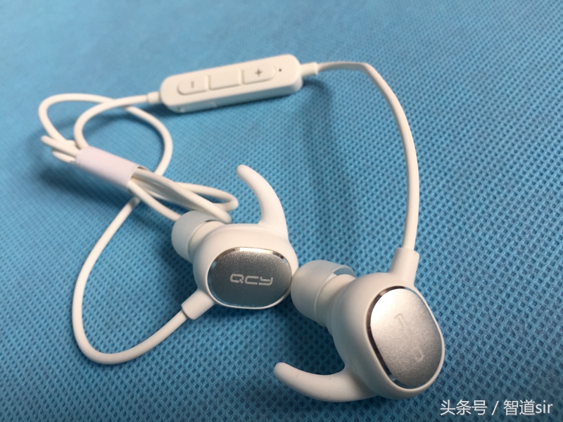 歌星在你耳畔—QCYQY19蓝牙耳机