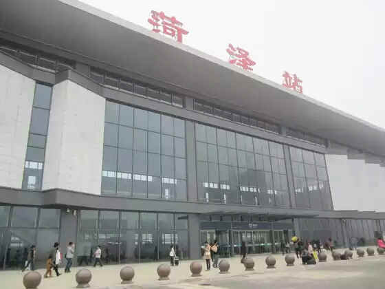 「牡丹晚报」元旦假期火车站发送近5万人，春运火车票明日可抢购