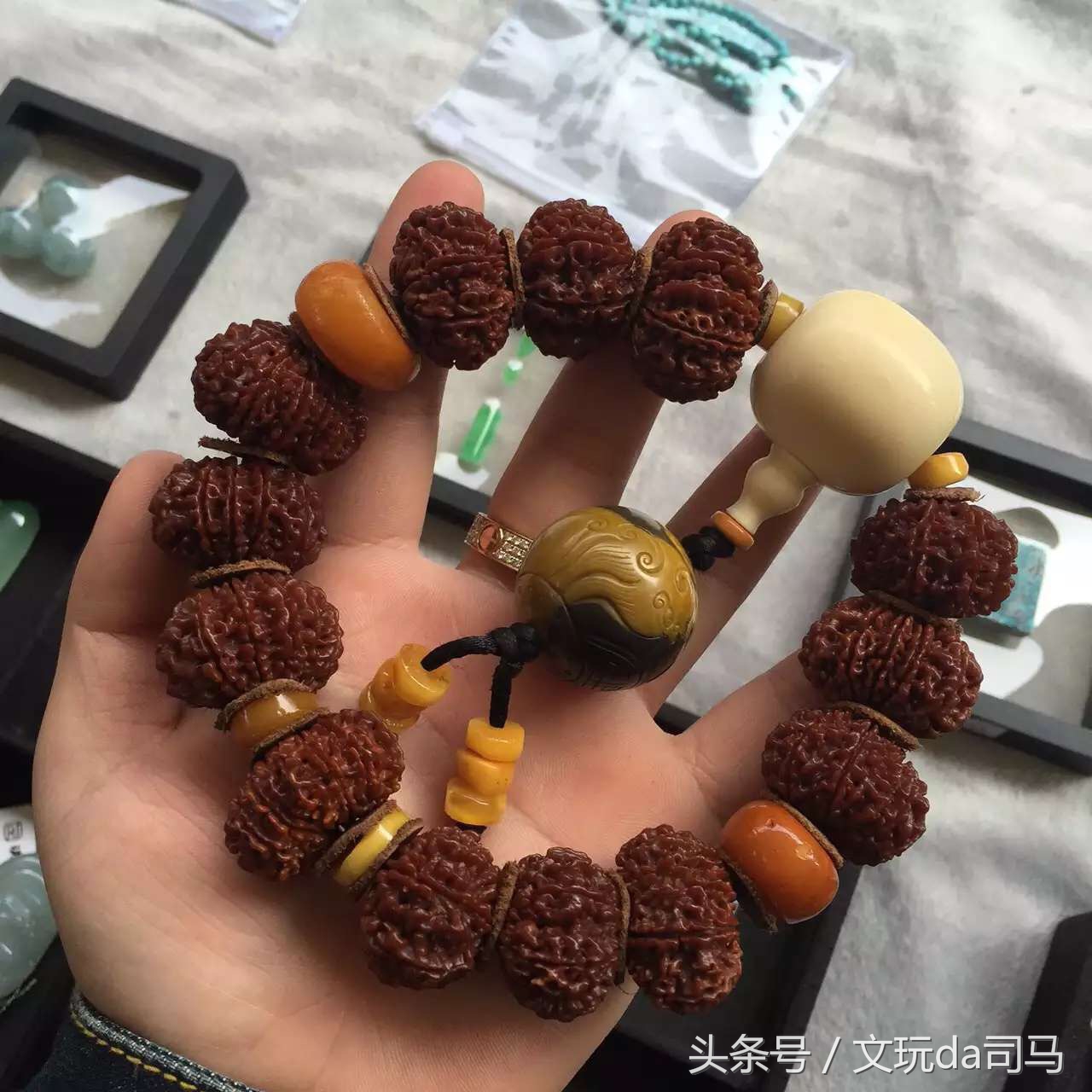 小籽金刚菩提发黑,金刚菩提珠子色差大怎么办