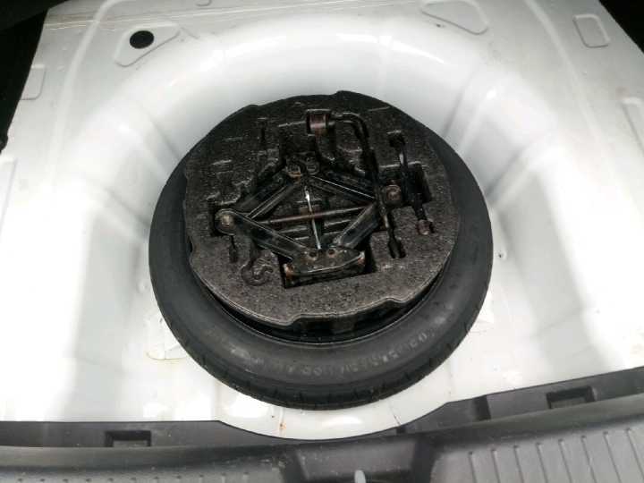 13款索纳塔八带全景天窗的配置,索纳塔9代2.0自然吸气全景天窗