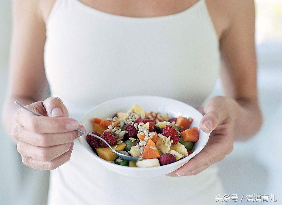 月子里禁忌吃什么菜,月子里禁忌食物有哪些