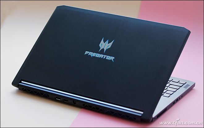 谁说超薄本不能流畅吃鸡？这款宏碁掠夺者Triton700表示不服！