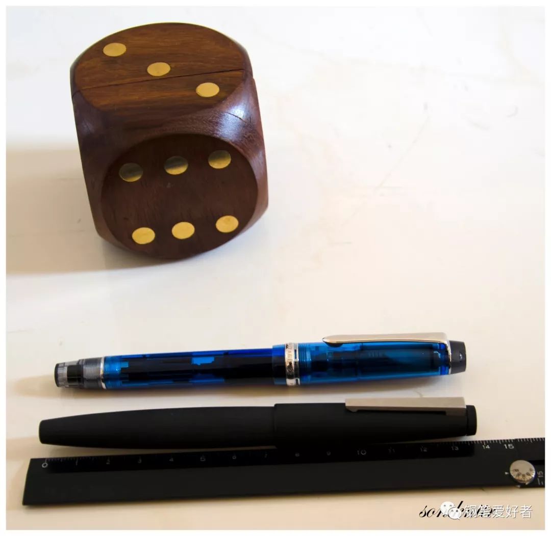 德国凌美lamy2000怎么加墨水,lamy凌美钢笔2000介绍