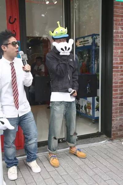 准备出门,今天就做陈冠希