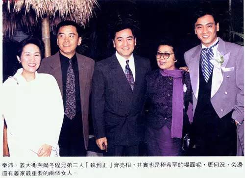 无厘头鼻祖，竟然是某大导演全家齐上阵黑武侠片的这部喜剧