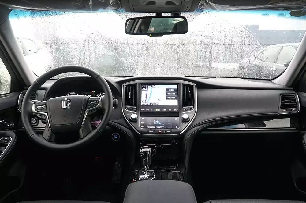 汽车导购丰田汽车,新款丰田皇冠购车手册