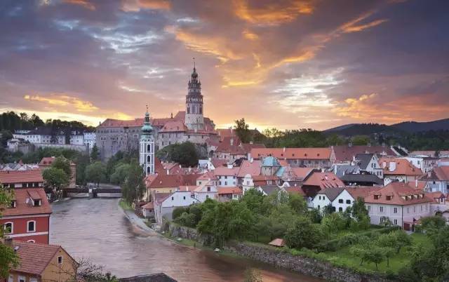 恋与制作人想和你在一起,恋与制作人在你身边值不值