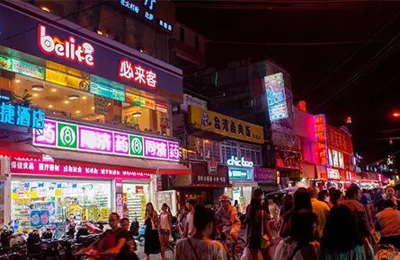 广西那良镇美食街,广西北海银滩美食街