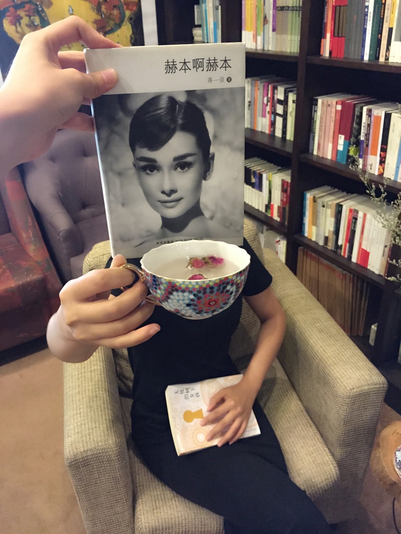 给文学一个乌托邦，闯荡谍战小说江湖那么久的麦家办了家书店