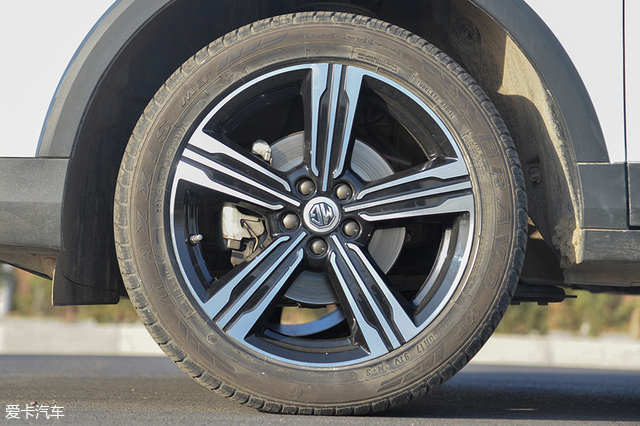 爱卡suv,名爵zs2020款1.5l是三缸还是四缸