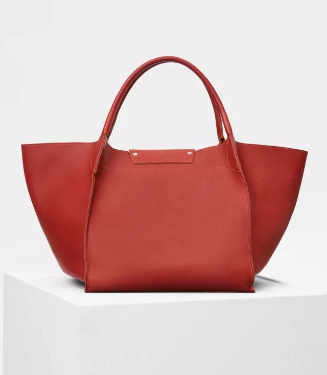 在国外买大牌包包真的便宜很多嘛,哪个国家的包包最便宜