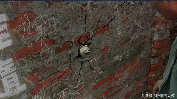 少林足球为什么星爷先觉醒,星爷巅峰之作是少林足球吗