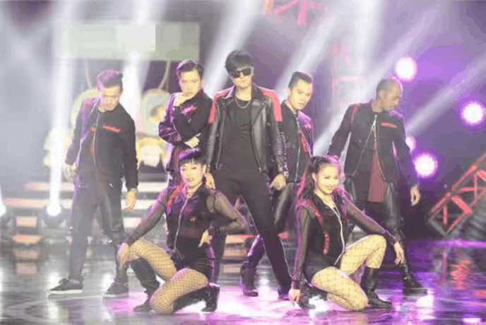 跳舞他们都不输：陈伟霆跳舞帅到爆裂，罗志祥亚洲舞王舞技超强