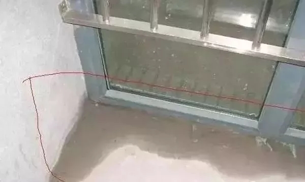 铝合金门窗漏雨怎么解决,铝合金门窗漏水怎么修补