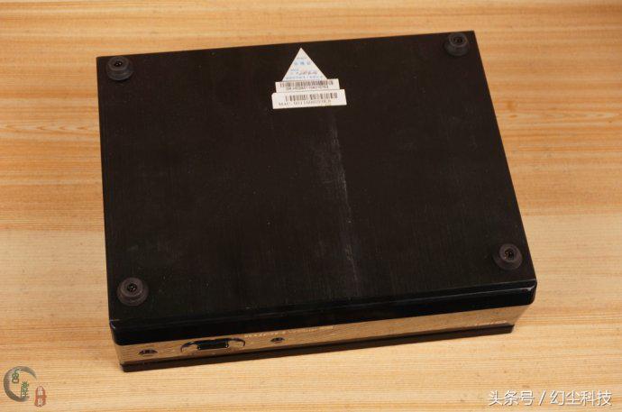 不知不觉七年过去了,这款高清盒子好像并不落伍,只是很少用了