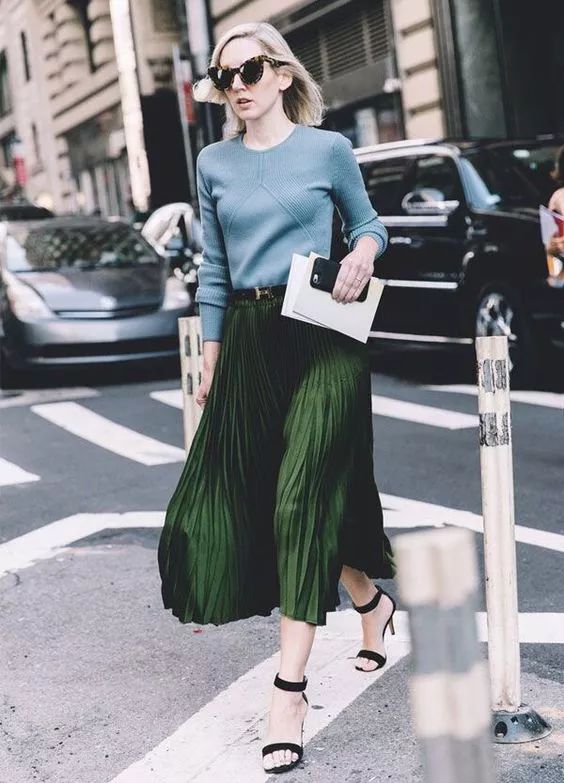 2018年不用大毛衣+仙女裙，你还敢说自己时髦？