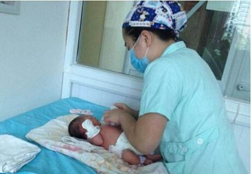 一岁孩子感冒脱水后尿少,小孩感冒后尿少怎么办