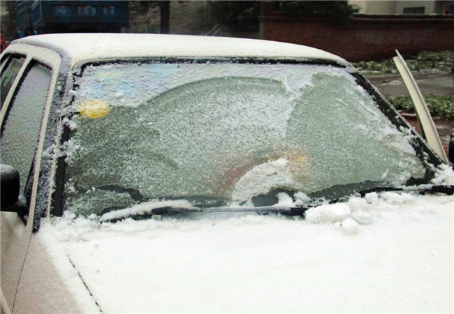 冬天下雪雨刷器冻住了怎么办,新宝来雨刷器冬天冻住了怎么办