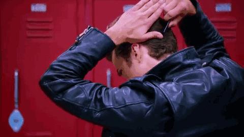 夏天怎么让头发不毛躁,发胶喷雾男士自然蓬松定型