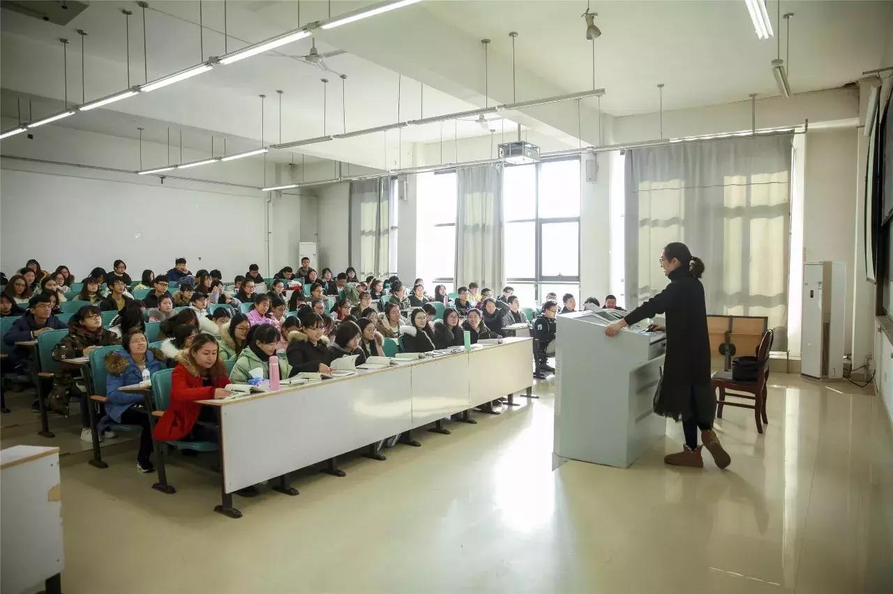 郑州耿直大妞美国开店，包下机舱，签了48个世界知名母婴品牌代理