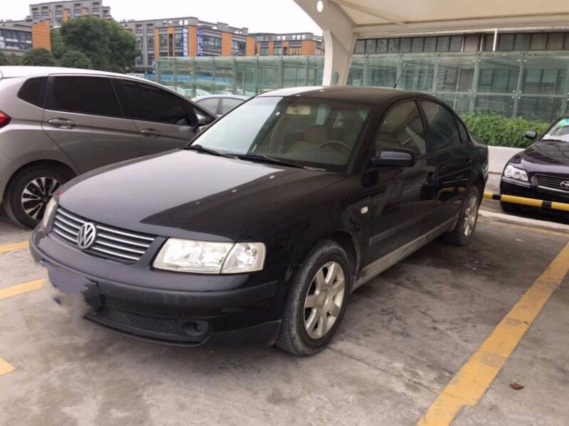 三万买新款帕萨特,三万买老一点的车