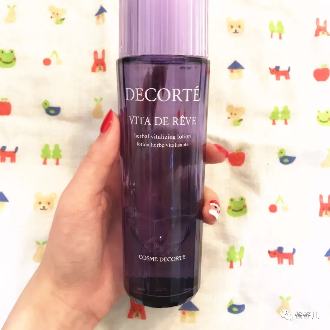 20瓶爽肤水测评：“烂脸也能用”and“用了能烂脸”