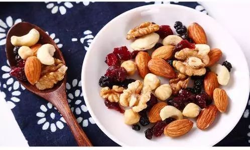 年货必买零食100种老年人,中老年年货必买清单