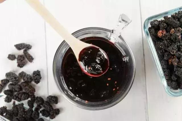 女神必备：养颜花果茶