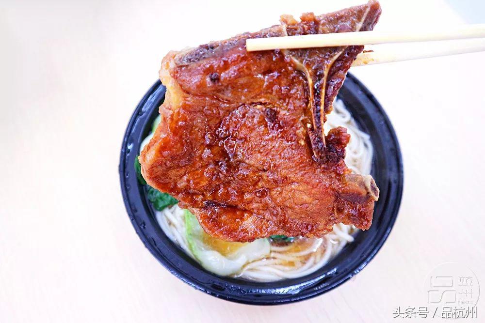 爷竟被这便利店的奥尔良鸡腿饭和大排面种草,药妆种类堪比海淘!