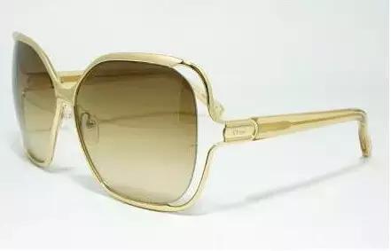 日本购物攻略必买清单视频,日本机场免税店购物全攻略