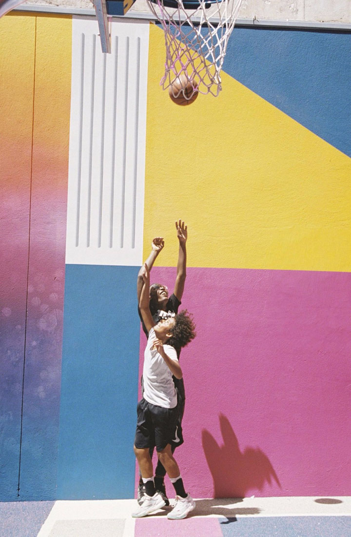 巴黎街区最梦幻的篮球场巴黎又一打卡拍照胜地