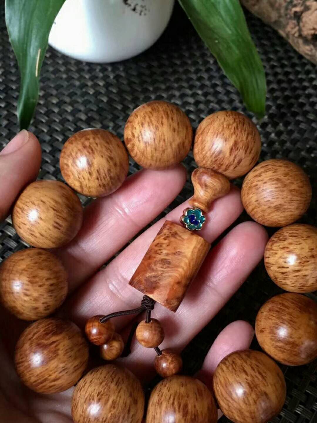 太行崖柏雷击木手串怎么盘玩,崖柏手串怎样快速盘出包浆